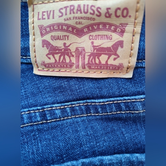 Levi's Women's Classic Straight Denim Blue Jeans | Size 10 - Picture 4 of 6